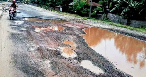সপ্তাহ না যেতেই পুরনো রূপে নতুন সড়ক